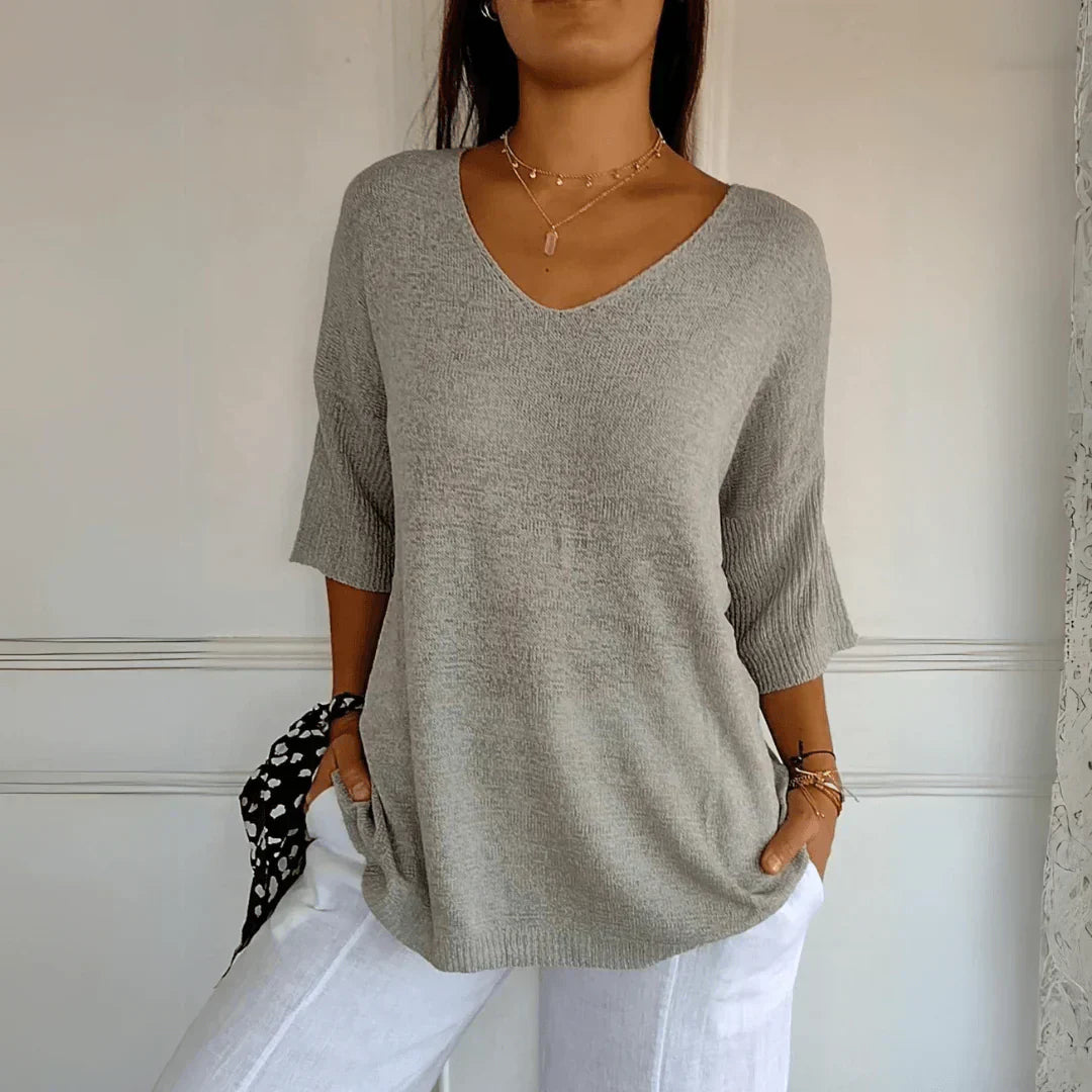 Relaxed Elegant Casual Top for Women, V-Neck Three-Quarter Sleeves, Lightweight Business Casual Shirt to Wear with Jeans