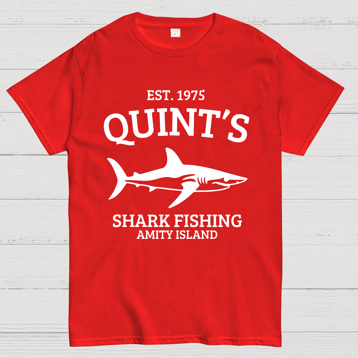 Quint's Shark Fishing Amity Island 1975 Jaws y T-Shirt