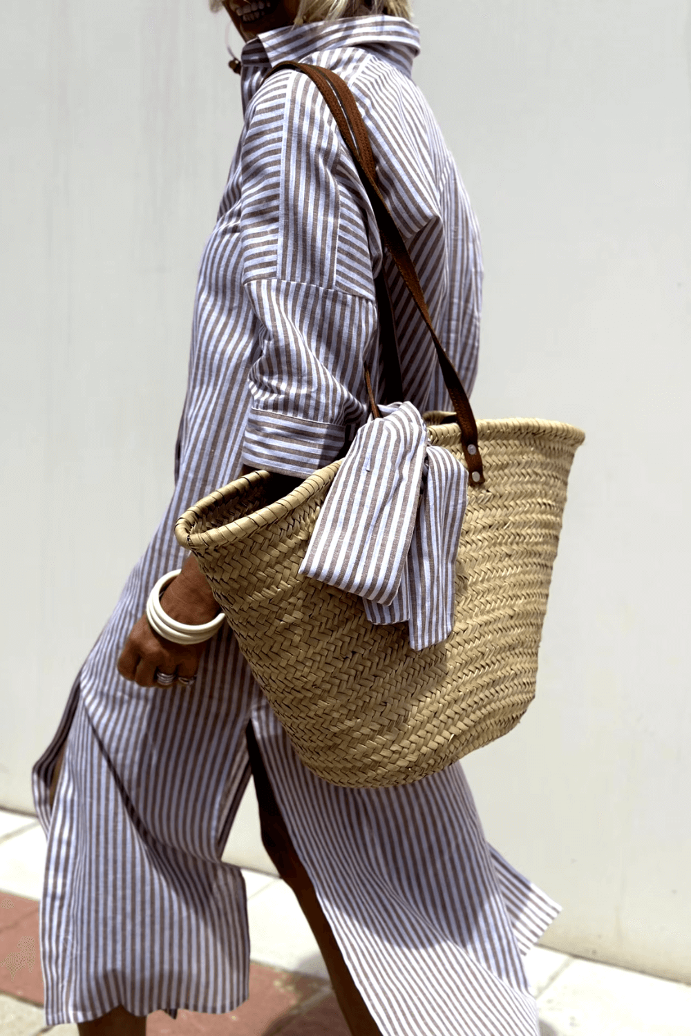 Elegant Women's Blouse Dress in Lightweight Breathable Fabric, Versatile Styling with Classic Button Strip, Available in Pink and Beige